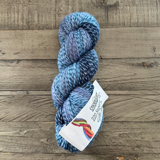 Cascade 220 Superwash Wave Yarn | Worsted Weight Yarn