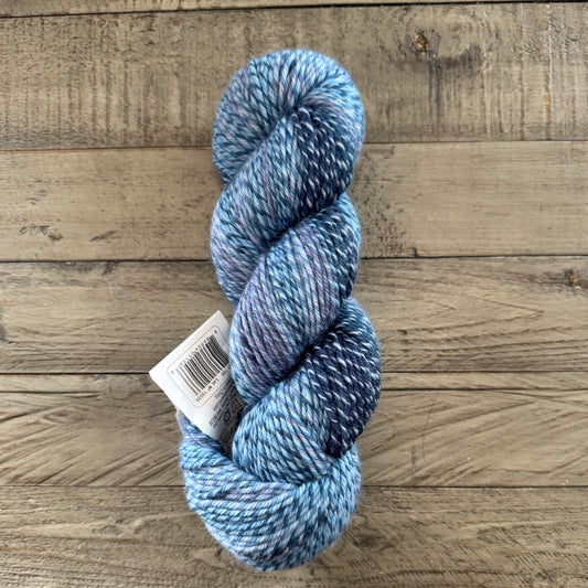 Cascade 220 Superwash Wave Yarn | Worsted Weight Yarn